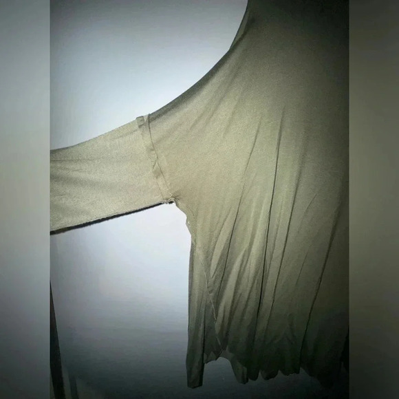 Dressed to Kale women’s Raw Hem‎ Graphic Green T shirt scoop neck Size Large - Picture 3 of 4